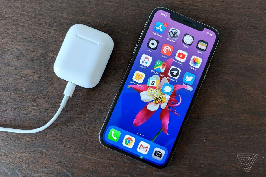 Using the AirPods case to wirelessly charge the iPhone would be genius